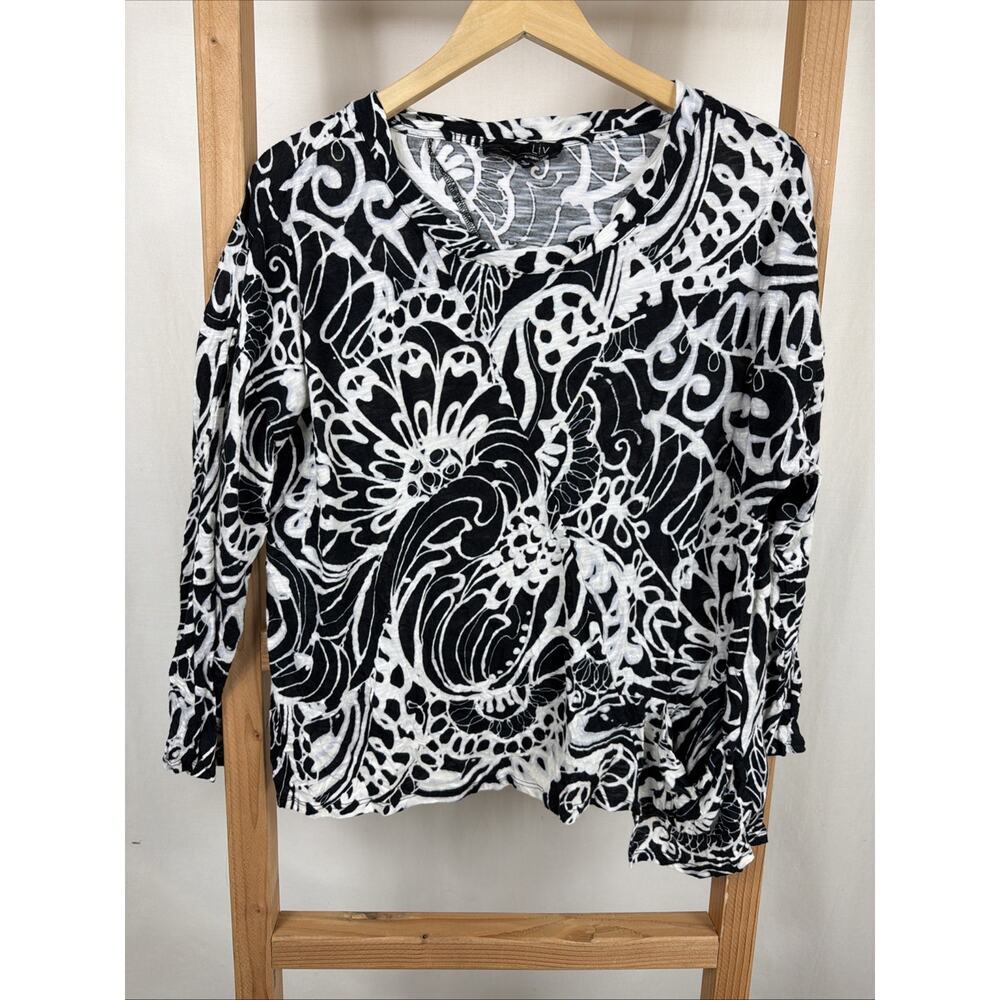 NWT Liv by Habitat Black White Pattern Pocket Round Neck Top #1166 Size SMALL